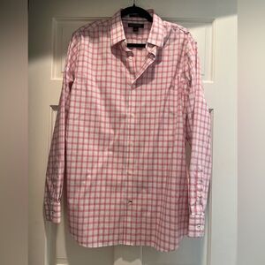 Men’s Banana Republic Red and White Checkered Shirt. Size L.